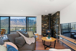 Style & Tranquillity - 3 Bedroom House